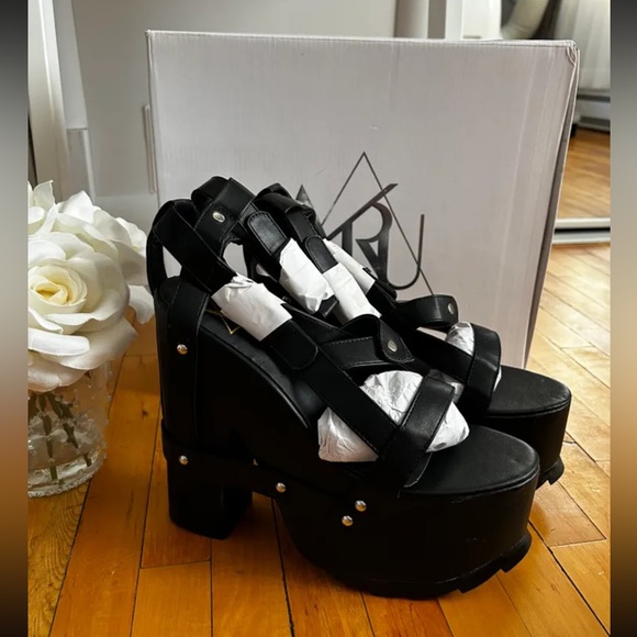 Y.R.U Shoes - Y.R.U Midnight Nightcall platform